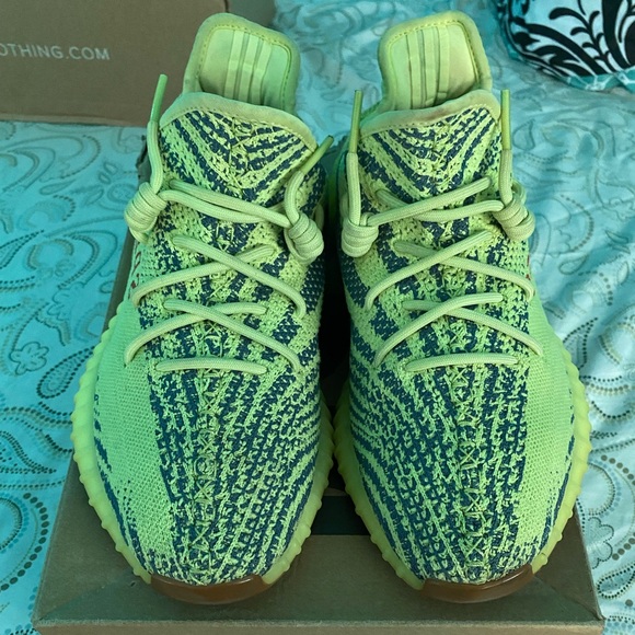Adidas Yeezy 350 v2 semi-frozen yellows - Picture 1 of 5